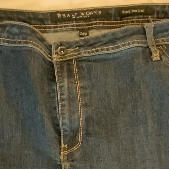 Salt Works Mid Rise Crop Jeans - Picture 6 of 8